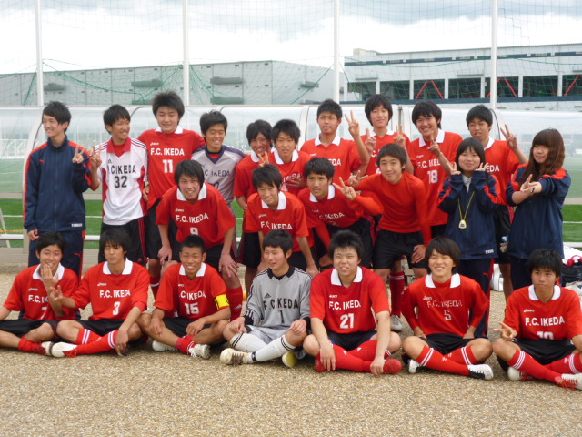 12年04月 大阪府立池田高等学校サッカー部